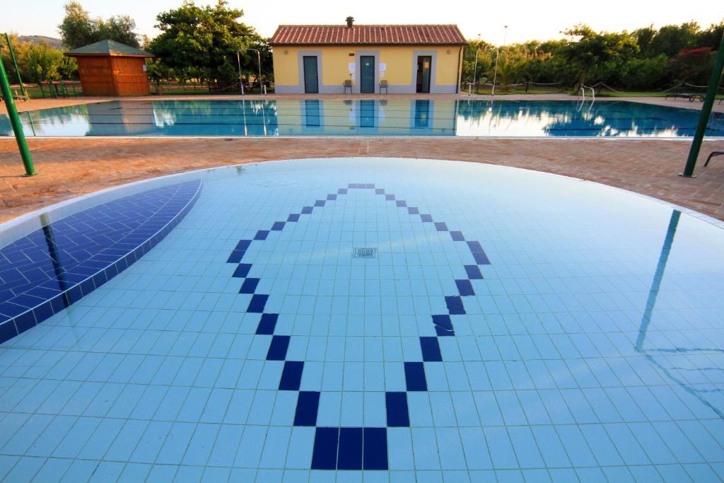 Campastrello Sport Hotel Residence Кастаньєто-Кардуччі Екстер'єр фото