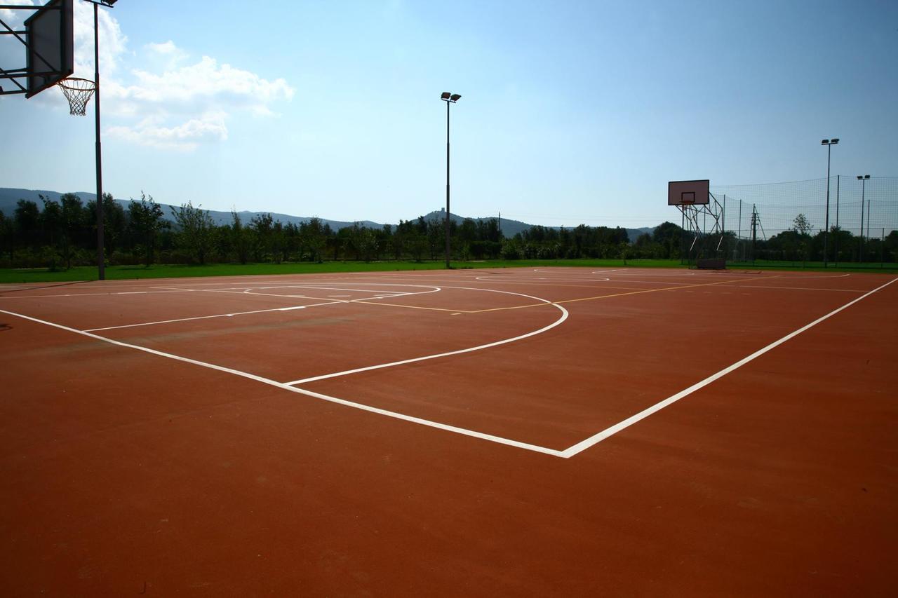 Campastrello Sport Hotel Residence Кастаньєто-Кардуччі Екстер'єр фото